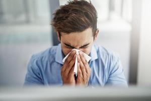 اگر علائم سرماخوردگی دارید خود را قرنطینه کنید