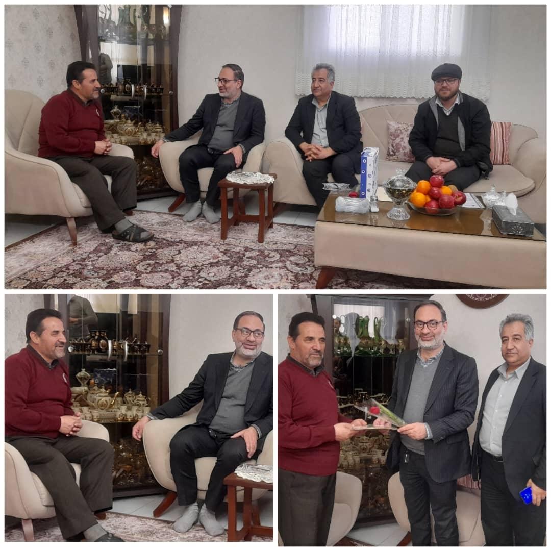 دیدار دکتر ربیعی با جانباز سرافراز کشورمان