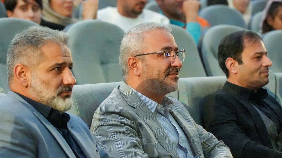 جشنی برای آنان که شهر را جَلا می‌دهند/اجرای ستاره‌ها برای ستاره‌های بی‌نام و نشان