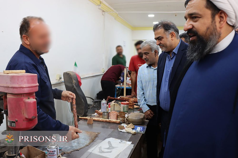 برگزاری کارگاه آموزشی «درس‌های از نهج البلاغه» ویژه کارکنان و زندانیان ندامتگاه کرج