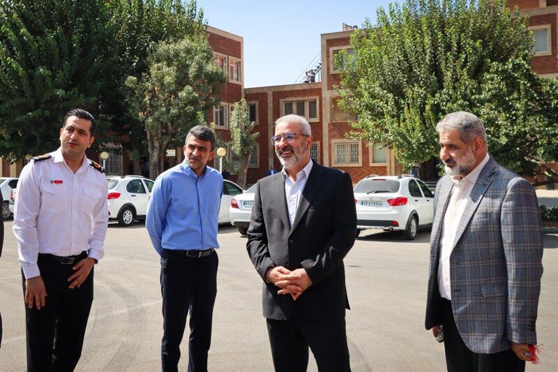 شهردار کرج از سازمان آتش‌نشانی و خدمات ایمنی بازدید کرد