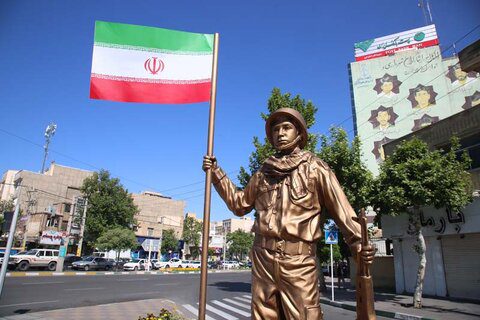 تبلور ایثار و شهادت در کرج با بهره‌گیری از نمادهای دفاع مقدس