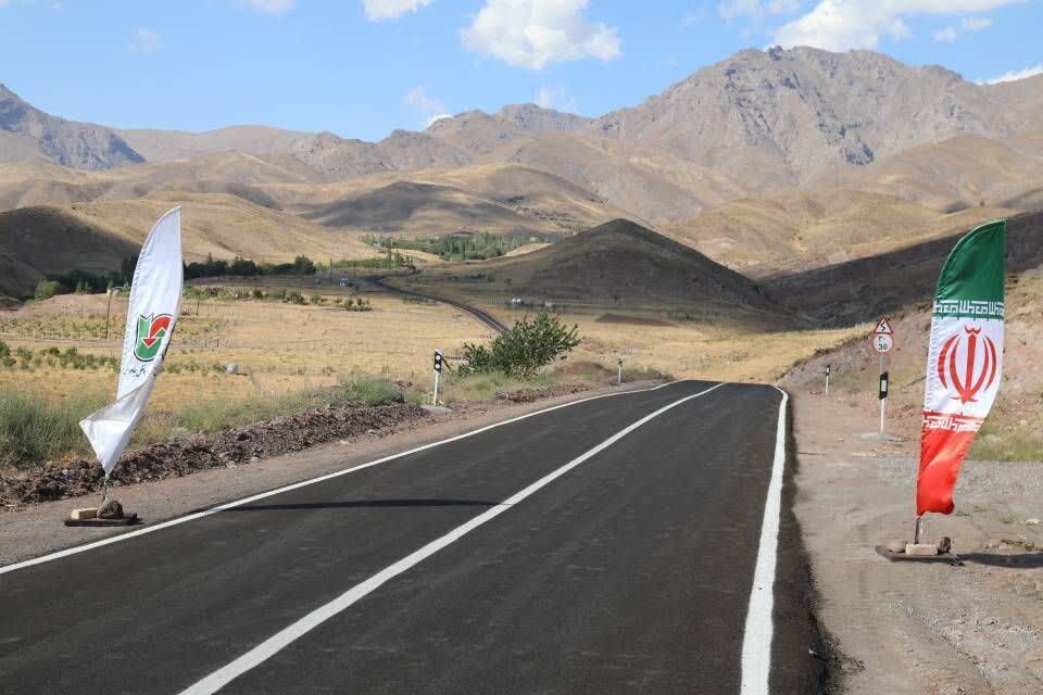 ۴۲  روستای البرز از راه آسفالته بهره مند شدند