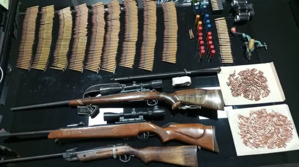 شکارچی غیرمجاز حرفه ای در چهارباغ دستگیر شد