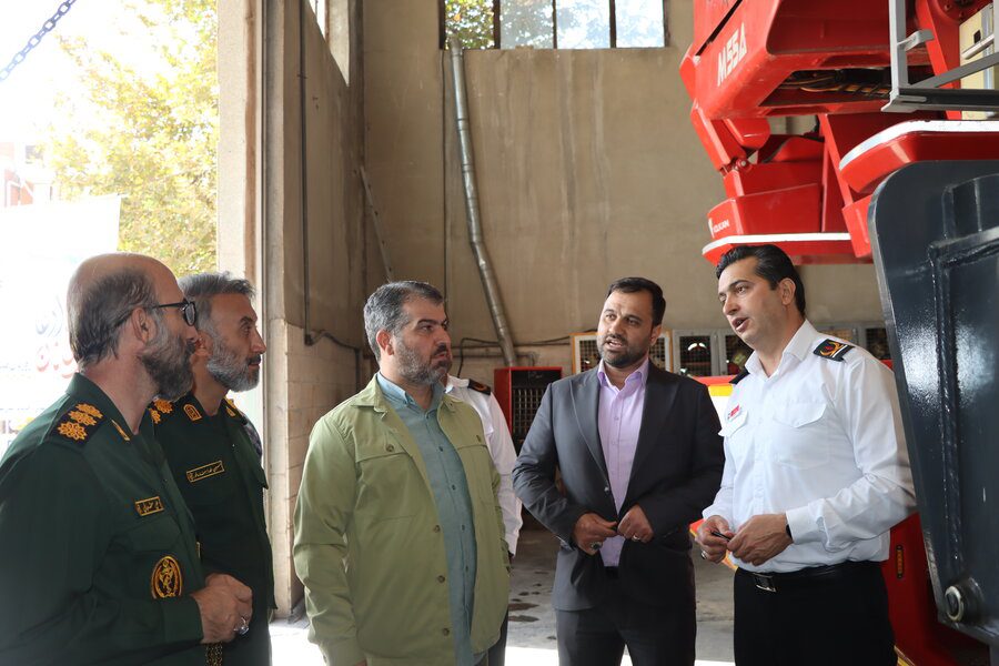 عضو شورا و فرمانده سپاه با سرپرست سازمان آتشنشانی کرج دیدار کردند