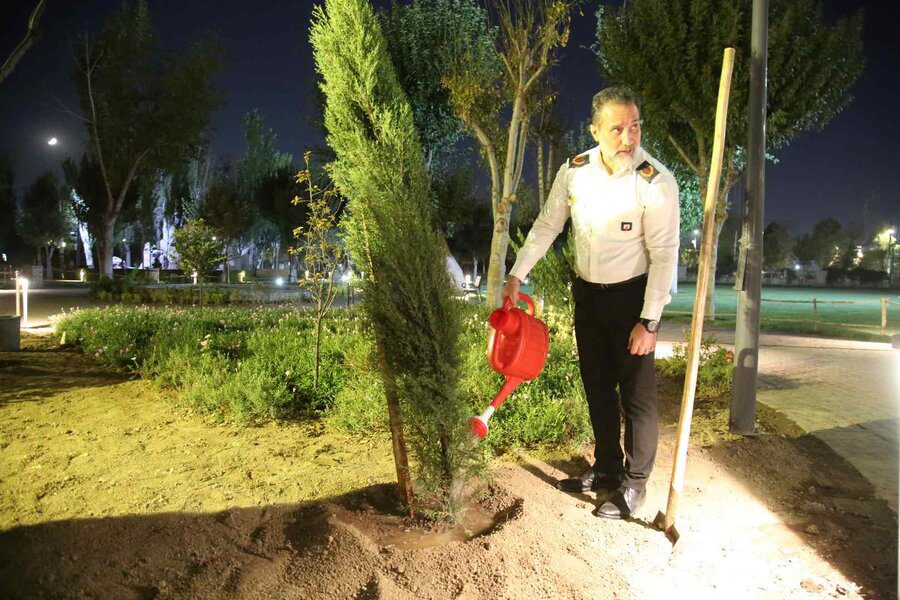 آتش‌نشانان کرجی در پارک ملی ایران کوچک سرو ایثار کاشتند