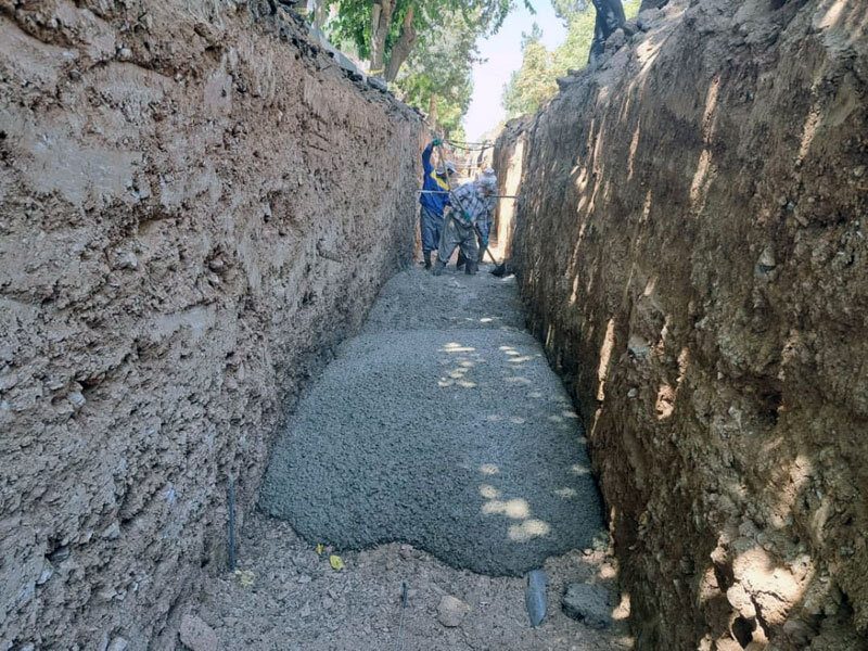 تداوم عملیات اجرایی پروژه جمعآوری آبهای سطحی در خیابان شبنم ۷