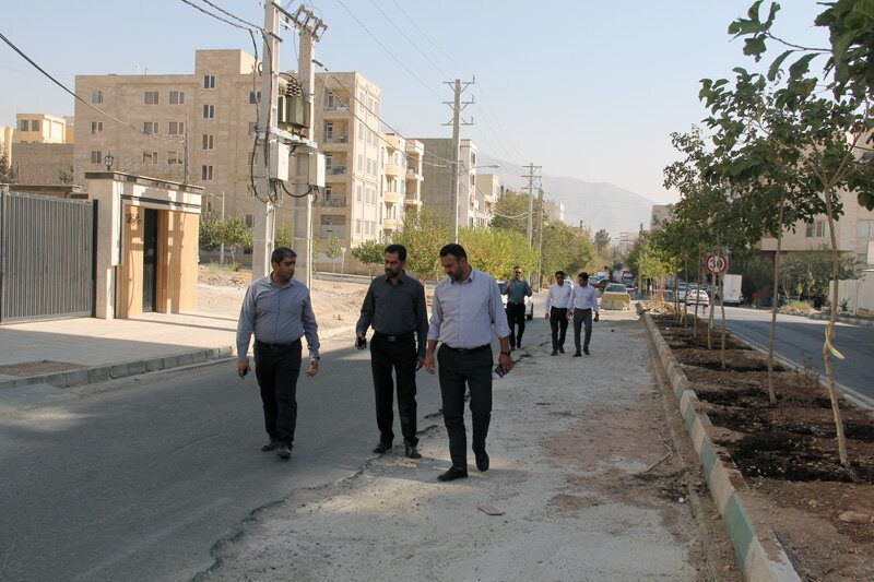 تداوم عملیات اجرایی پروژه جمعآوری آبهای سطحی در خیابان شبنم ۷