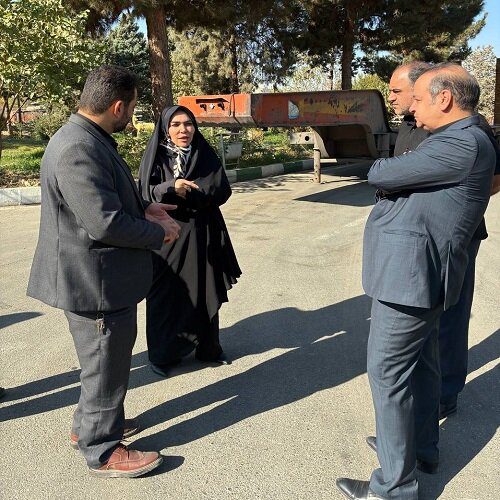 رئیس کمیسیون برنامه و بودجه شورا از سازمان مدیریت پسماند بازدید کرد