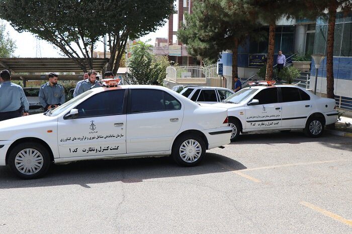 گشت سیار برای ساماندهی سد معبر کیوسک‌های سطح شهر کرج