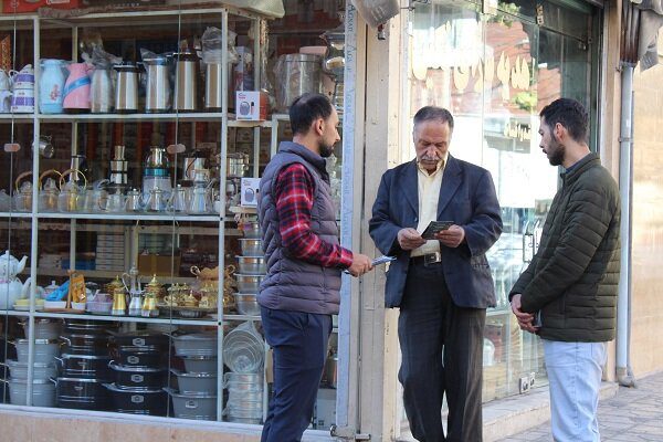 توزیع خانه‌به‌خانه بروشورهای نوسازی بافت فرسوده در منطقه ۷