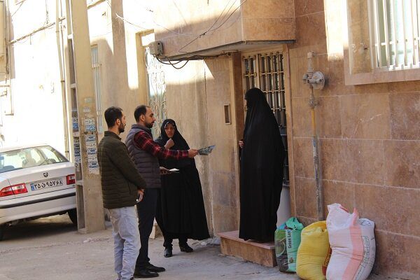 توزیع خانه‌به‌خانه بروشورهای نوسازی بافت فرسوده در منطقه ۷