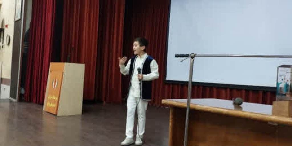 هفته کتاب در البرز با رونمایی از آثار دفاع مقدس و درخشش نوجوانان نویسنده