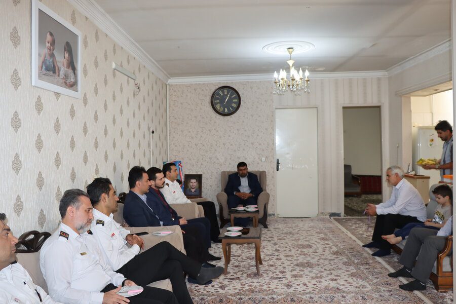 گرامیداشت یاد شهید "پوریا صفایی" توسط سرپرست آتش‌نشانی