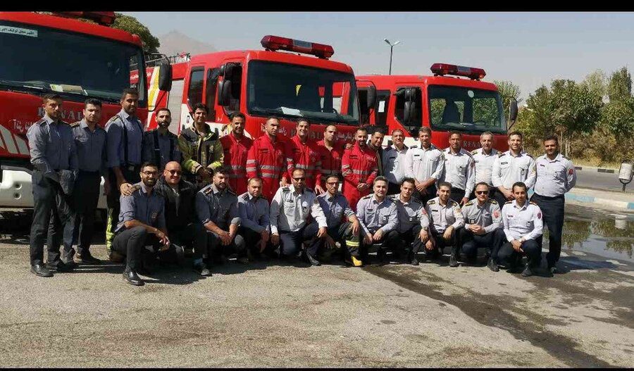 نمایش توان عملیاتی نیروهای آتش‌نشانی کرج در اردوی آموزشی همدان