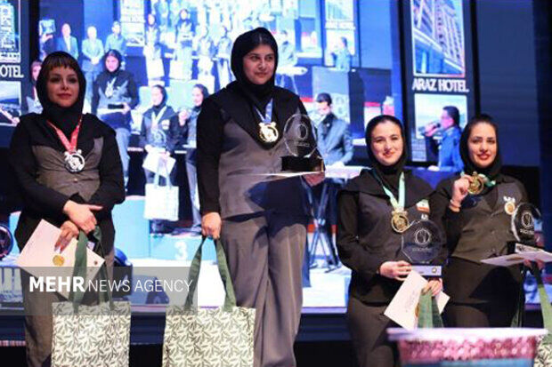 دختران بیلیارد باز ایران سلطان اسنوکر آسیا/ قهرمانی میترا قائدی و منصوره نورآباد مطلق +عکس