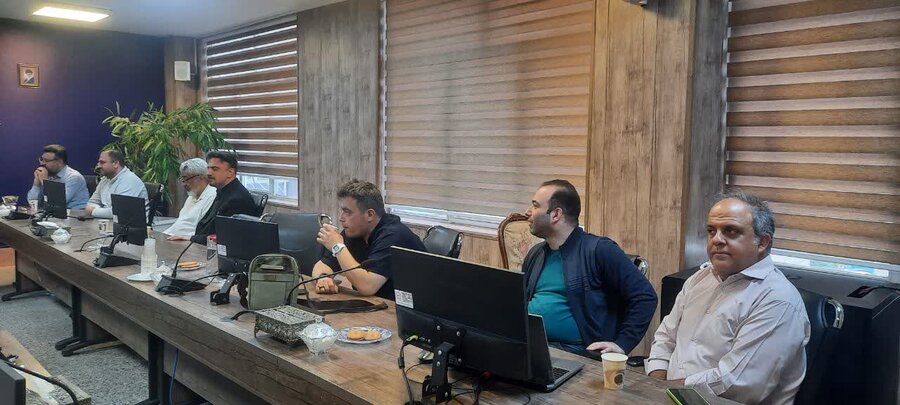 فروشگاه شهروند در دل بازار روز میوه و تره‌بار کرج قرار می‌گیرد