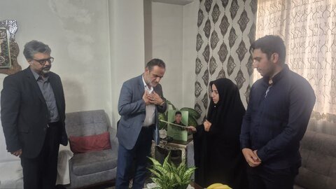 خدمت به خانواده‌های شهدا؛ تداوم مسیر آرمان‌های مقاومت در مدیریت شهری کرج