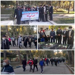 برگزاری همایش بزرگ پیاده روی خانوادگی در شهرستان نظرآباد