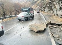 خطر ریزش سنگ و بهمن در جاده چالوس