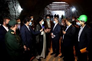 رئیس جمهور از خط ۲ قطارشهری کرج بازدید کرد