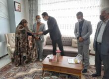 دیدار بخشدار مرکزی کرج با مادر شهید مدافع حرم «مهدی عسگری»