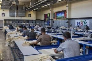 اشتغال روزانه ۱۳۳ مددجو در کارخانه های زندان رجایی شهر کرج