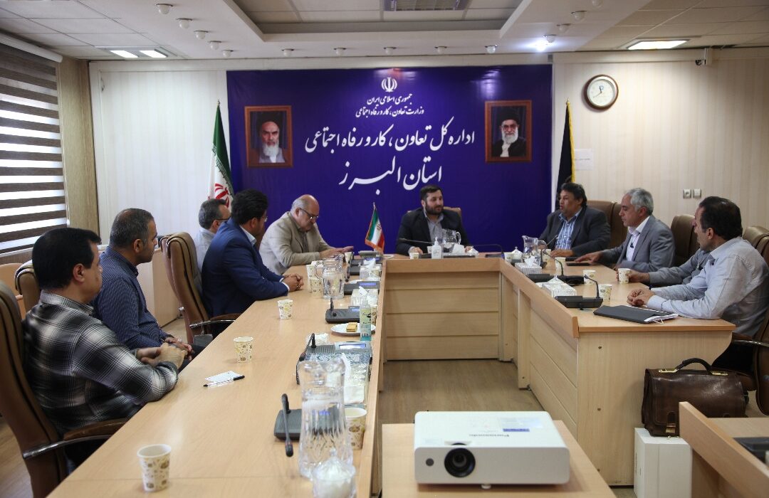 مدیرکل تعاون استان البرز با جمعی از صنعتگران شهرک صنعتی کوثر دیدار کرد
