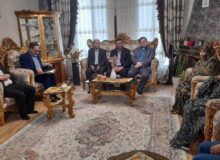 دیدار و تکریم خانواده شهدا با حضور معاون صنایع عمومی وزارت صمت در استان البرز