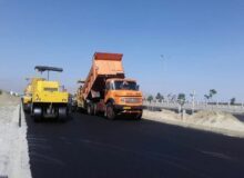 اجرای عملیات روکش آسفالت کنارگذر مهرشهر به مساحت ۳ هزار مترمربع