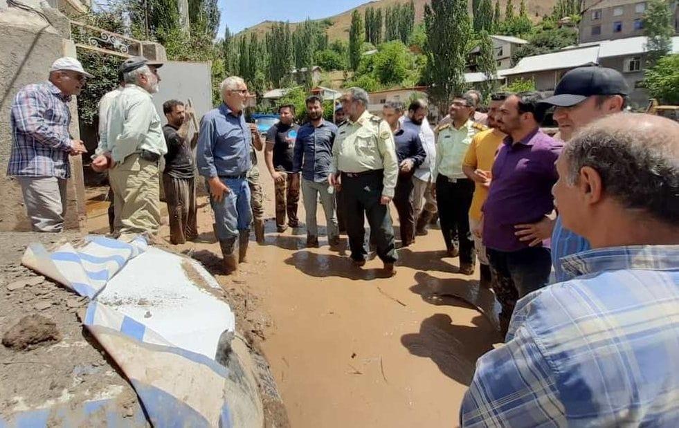 استفاده از تمامی امکانات پلیس جهت امداد رسانی به سیل زدگان