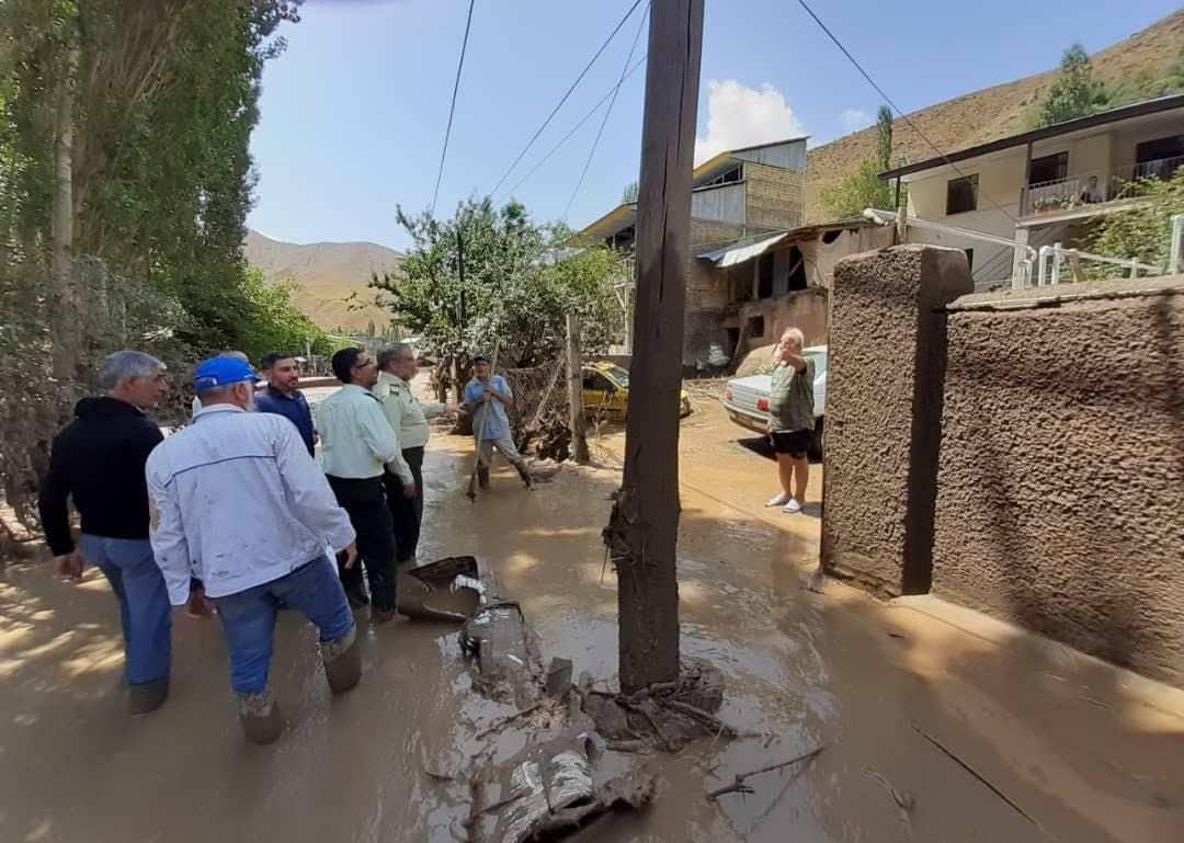 حضور پررنگ پلیس در ساماندهی سیل زدگان طالقان