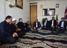 دیدار دکتر عبداللهی استاندار البرز با خانواده شهید مدافع حرم خداداد نجفی در ساوجبلاغ