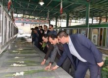 غبارروبی و گلباران مزار شهدا بمناسبت هفته دولت انجام شد