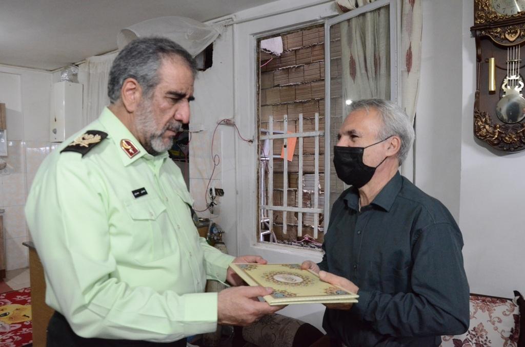 دیدار فرمانده انتظامی استان البرز با جانباز “بیژن صیدی”