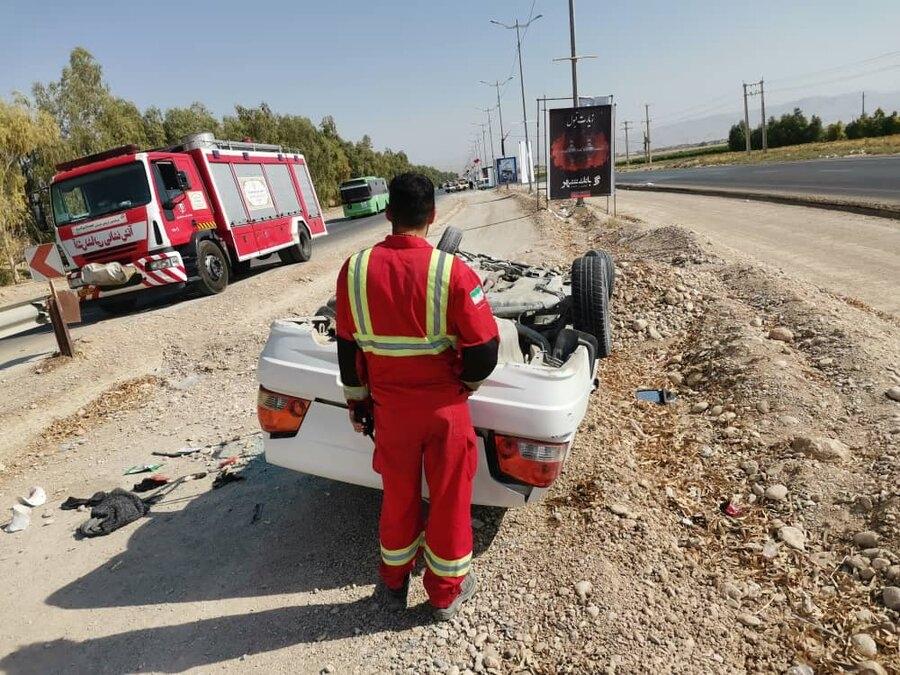 حادثه رانندگی و حریق علفزار در مرز مهران