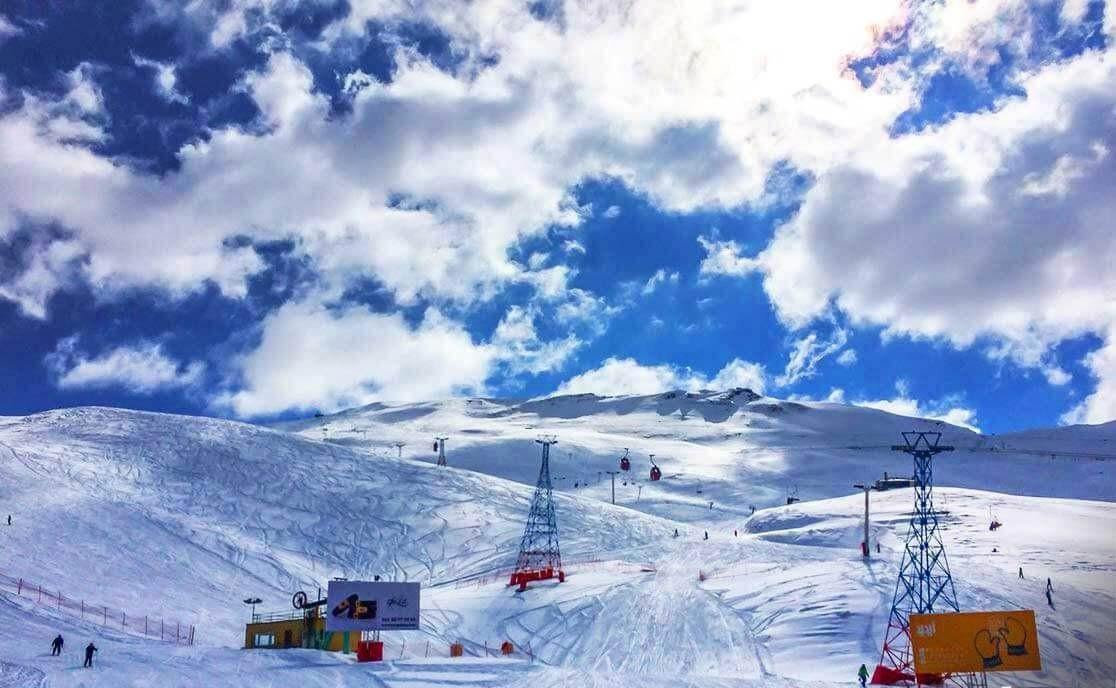 چراغ قطب گردشگری جاده چالوس، پیست برفی دیزین روشن شود