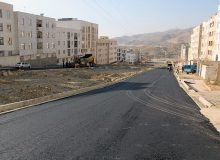توزیع مکانیزه حدود ۳ هزار تن آسفالت در معابر خاکی منطقه ۷