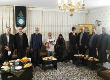 دیدار از خانواده شهدا و جانبازان روحیه خدمت گزاری را تقویت می کند