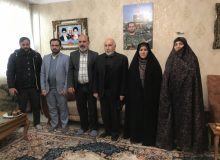 دیدار رئیس دانشگاه جامع علمی کاربردی البرز با خانواده شهید جلیلوند