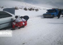 امدادرسانی به ۳۵ دستگاه خودرو گرفتار برف در راه های البرز