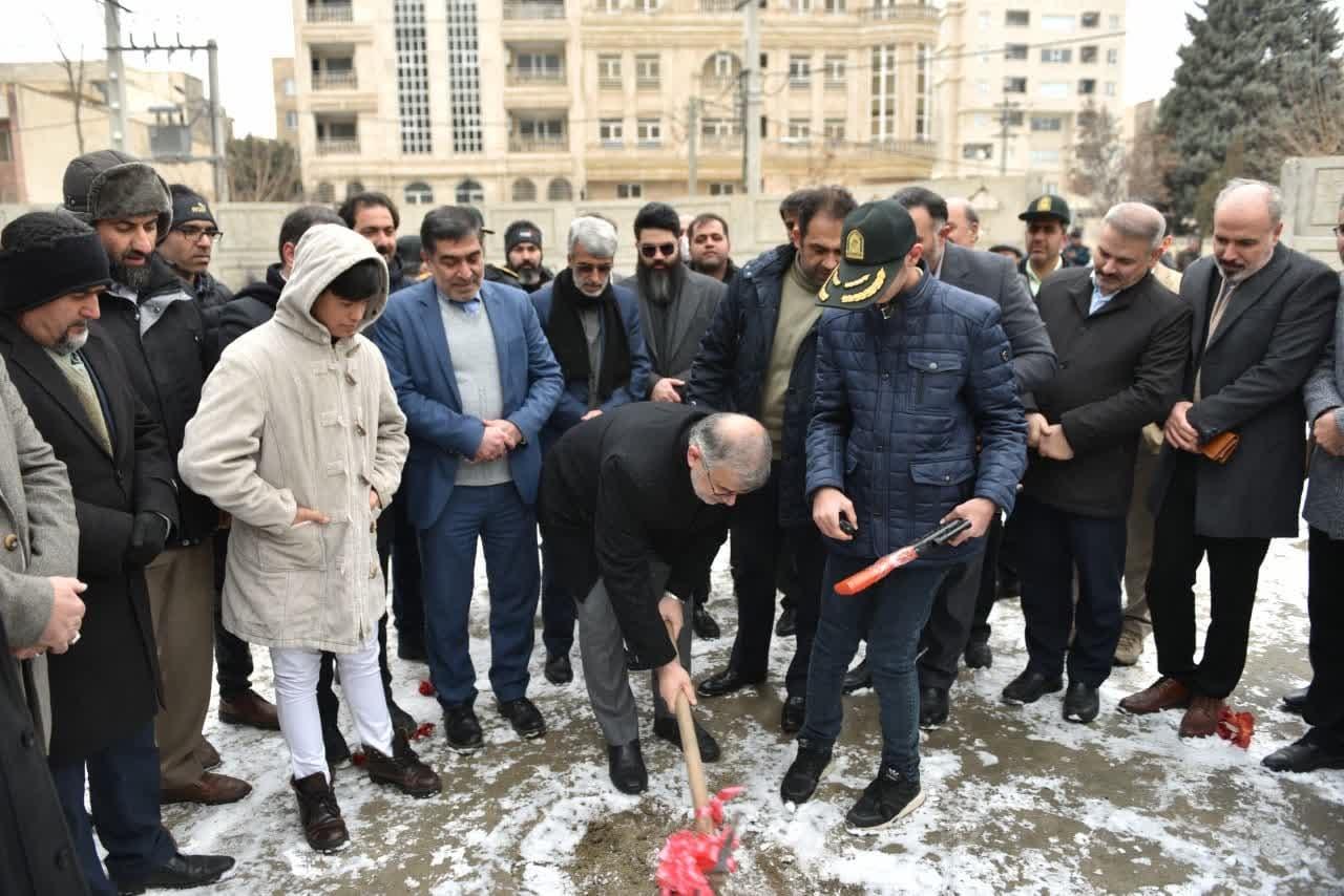 عملیات اجرایی ساخت یک مدرسه در فردیس با حضور استاندار البرز آغاز شد