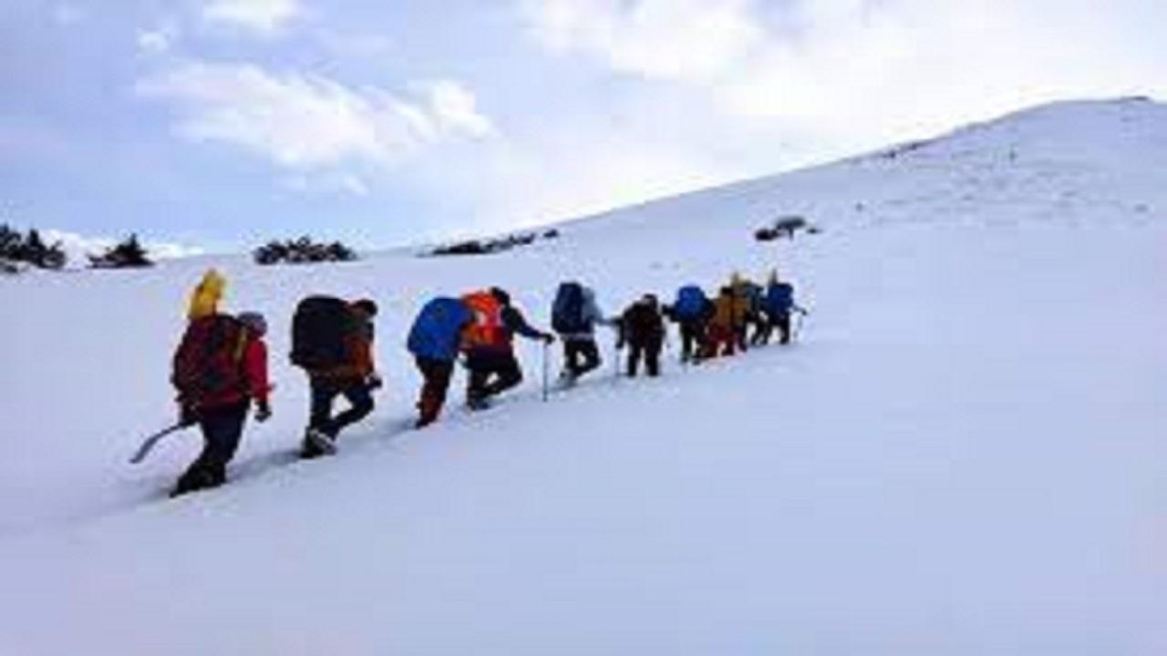 کوهنوردان با تیم های باشگاهی به ارتفاعات  البرز صعود کنند