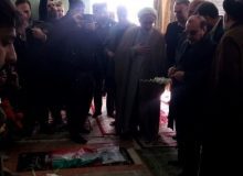 گلباران و عطرافشانی گلزار شهدای روستای جوستان شهرستان طالقان در دومین روز دهه مبارک فجر