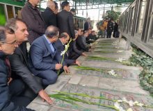 غبار روبی مزار مطهر شهدای چهارصد دستگاه کرج بمناسبت دهه فجر