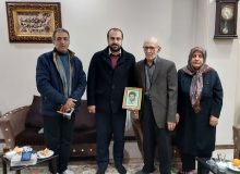 دیدار مدیر کل اجتماعی استانداری با خانواده شهید امیری