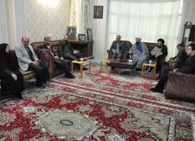 دیدار مدیران شهری محمدشهر با خانواده شهدا به مناسبت روز بزرگداشت شهدا