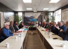 نشست صمیمی معاون سیاسی استاندار با معتمدین استان برگزار شد