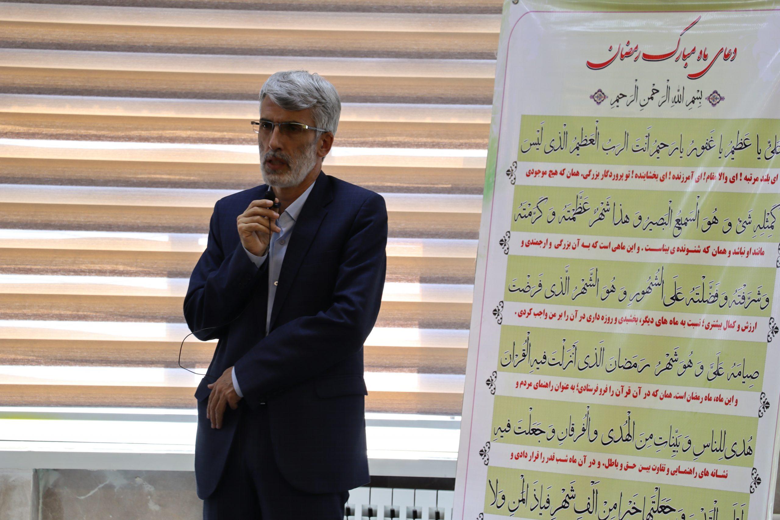 تقدیر از زحمات آقای نوری را وظیفه خود می دانم