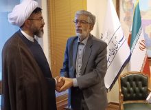 پاکسازی نمادهای غربی از  تابلوهای شهری اولویت باشد